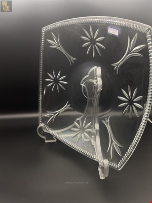 شیرینی خوری بی پایه مونالیزا